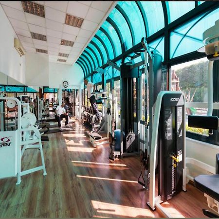 Concorde El Salam Cairo Hotel & Casino Faciliteiten foto The gym at the Hong Kong Country Club