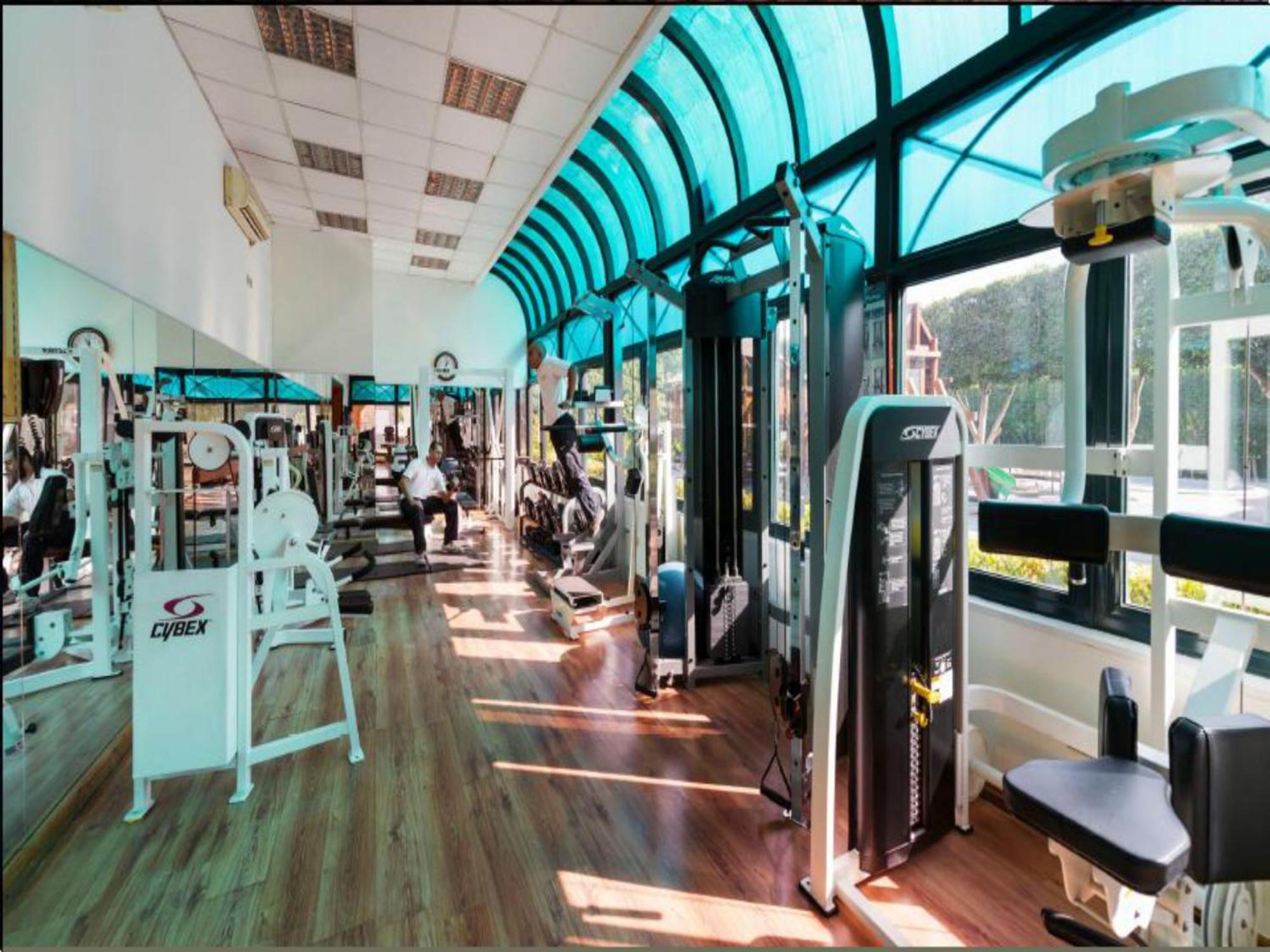 Concorde El Salam Cairo Hotel & Casino Faciliteiten foto The gym at the Hong Kong Country Club